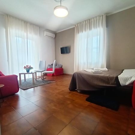 Rome Apartment D'Amata Чампино Екстериор снимка